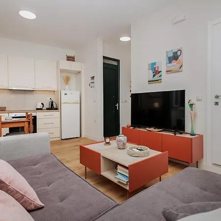 Appartement Maison Giallina At Spianada Square! *